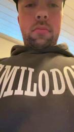 NilsCD webcam model stream image