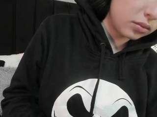 adeelinee webcam model stream image