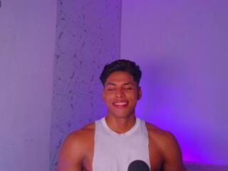 Ulises Brown webcam model stream image