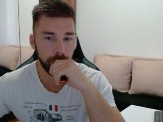 Darius Giles webcam model stream image