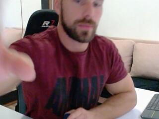 Darius Giles webcam model stream image