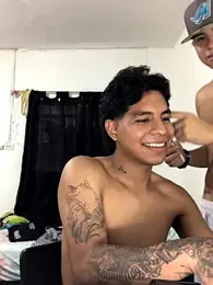 clousth webcam model stream image