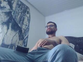 Chrys Harris webcam model stream image