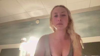 raelynnbby webcam cam4 model stream image