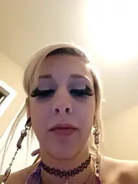 AmethystFoxx webcam model stream image