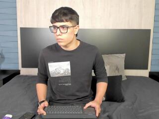 Ethan Martinn webcam model stream image