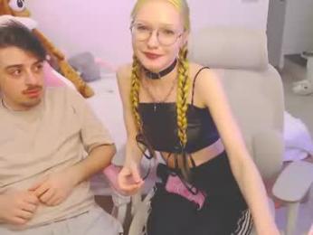 blush_alert webcam chaturbate model stream image