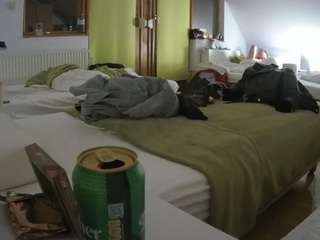 voyeurcam-julmodels-bed-2 webcam model stream image