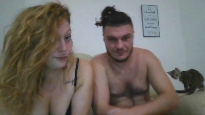 JulieLenny webcam model stream image