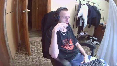 MikkiForus webcam model stream image