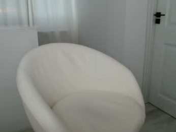 kiki_akai webcam chaturbate model stream image