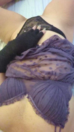 LauMarilu webcam cam4 model stream image