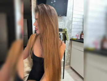 SweetyMia webcam model stream image