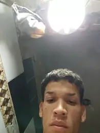 Labrada0221 webcam model stream image