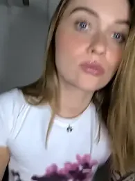 Goldi159 webcam model stream image