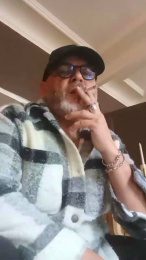 D4DLou1sX webcam model stream image