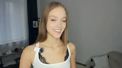 SerrenaAa webcam model stream image