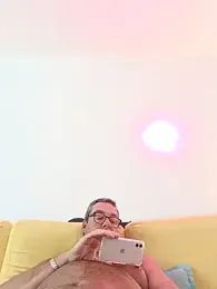 MountJohnXL webcam stripchat model stream image