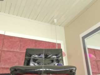 shara-goddes05 webcam model stream image