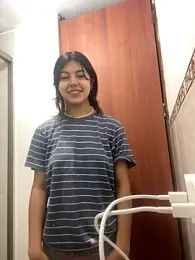 LiLy_kIndly webcam model stream image