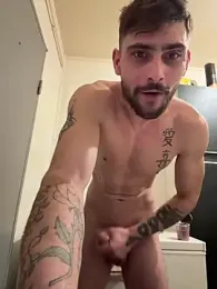 Hugo-hetero34 webcam stripchat model stream image