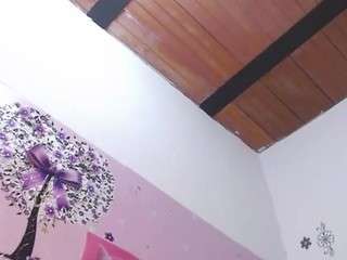 little-lucyx webcam model stream image