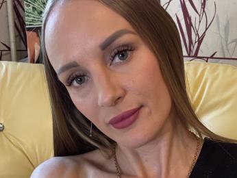 MonaLika webcam model stream image