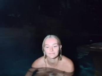 chloexbabe webcam model stream image