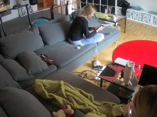 voyeurcam-julmodels-living-3 webcam model stream image