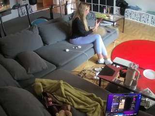 voyeurcam-julmodels-living-3 webcam model stream image