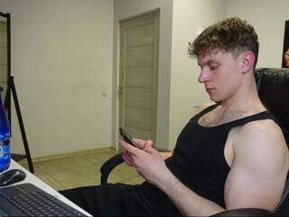 Charles Dreams webcam model stream image