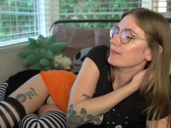 emma_ruby webcam chaturbate model stream image