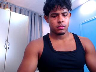 Xavier Bryant webcam model stream image