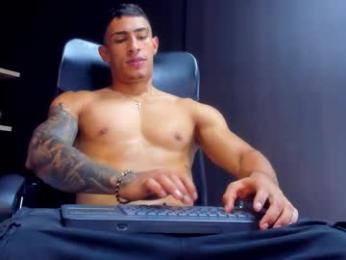 adrian_rae webcam model stream image