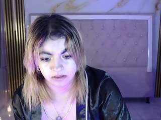 lili-conor-s webcam model stream image