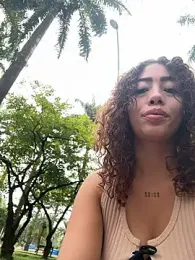 roxyrougee webcam model stream image