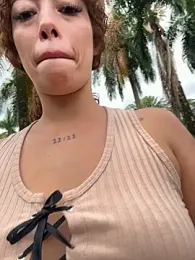 roxyrougee webcam model stream image