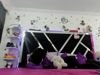 Dreamgirlss webcam model stream image