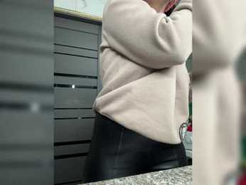 Kristalyy webcam bongacams model stream image