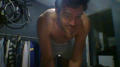 Hellmans webcam model stream image