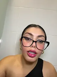 zui_lu webcam stripchat model stream image