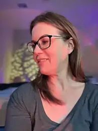 MaiseKnox webcam model stream image