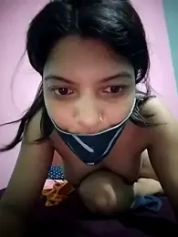 Hotty-Divya webcam model stream image