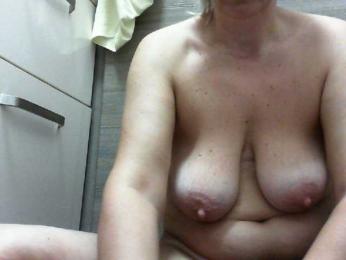 elyseblue webcam model stream image