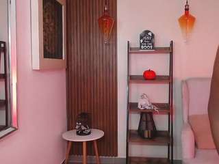 coral-lise webcam model stream image