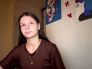 adelinapisarski webcam model stream image