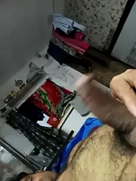 Priynkarani webcam model stream image