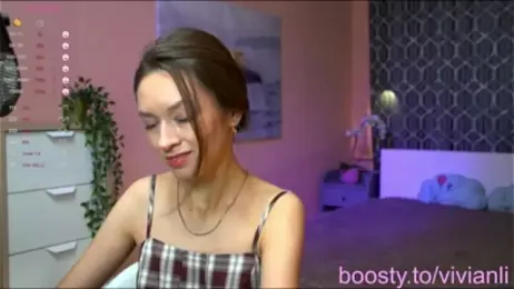 VivianLy_ webcam model stream image