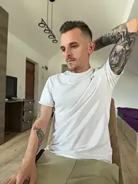 Huge_cock22cm webcam model stream image