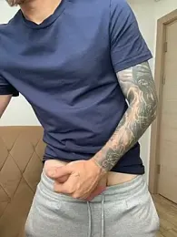 Huge_cock22cm webcam stripchat model stream image